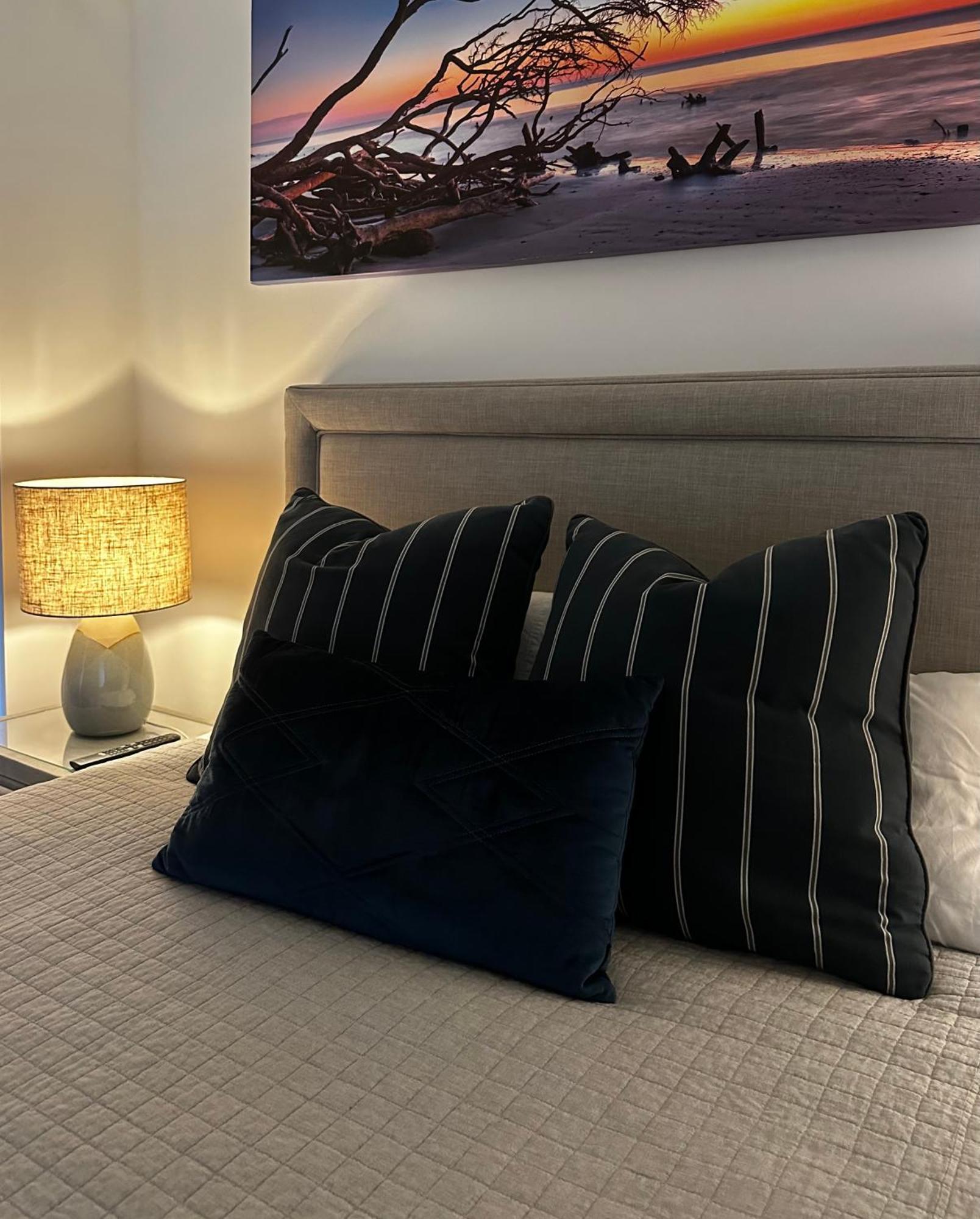 Broadwater Parklands Paradise-one & Two Bedroom